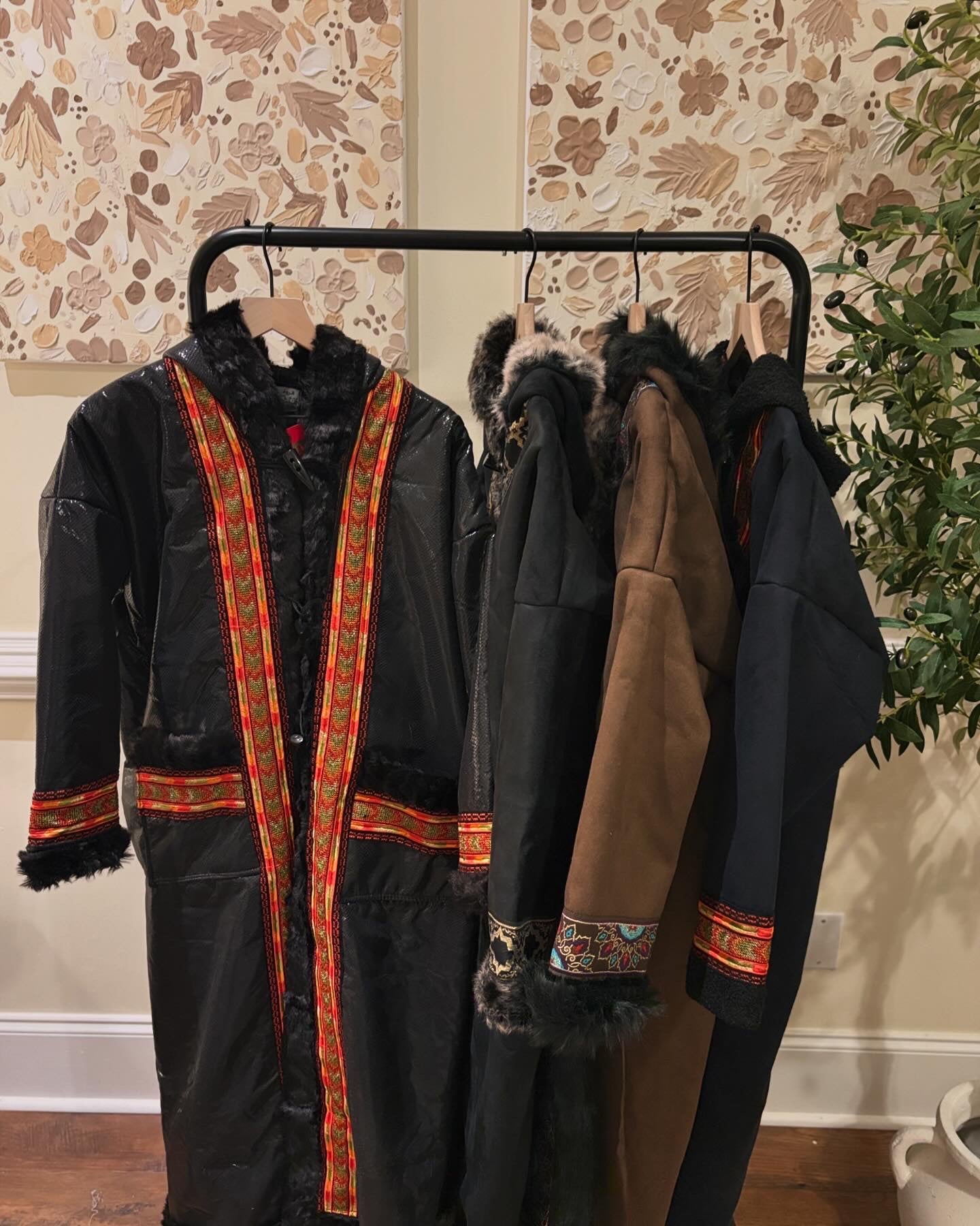 Women's Black Leather Khaleeji Farwa/Abaya with Embroidery and Hood - Warm Winter Coat
