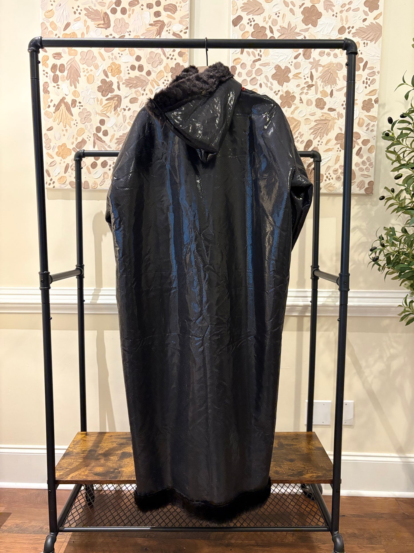 Women's Black Leather Khaleeji Farwa/Abaya with Embroidery and Hood - Warm Winter Coat
