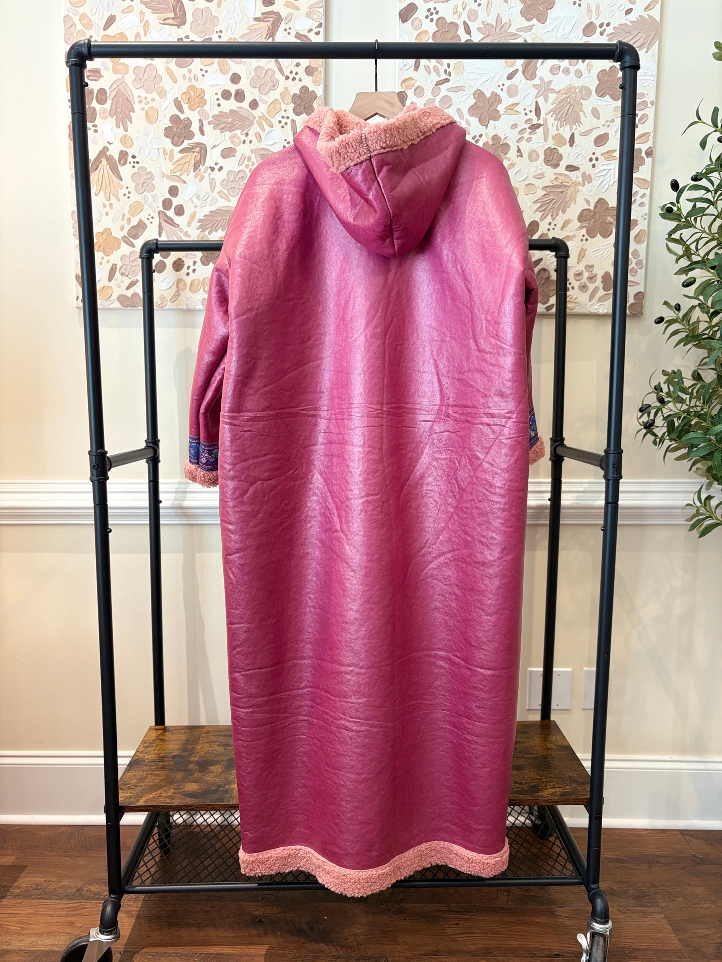 Women's Pink Khaleeji Farwa/Abaya with Embroidery and Hood - Warm Winter Coat