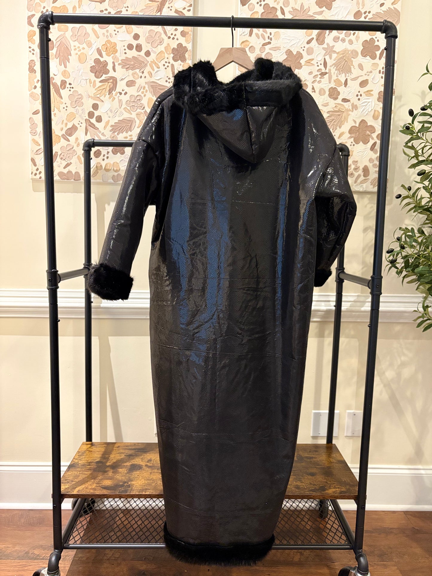 Women's Black Leather Embroidered Khaleeji Farwa/Abaya with Hood - Warm Winter Coat