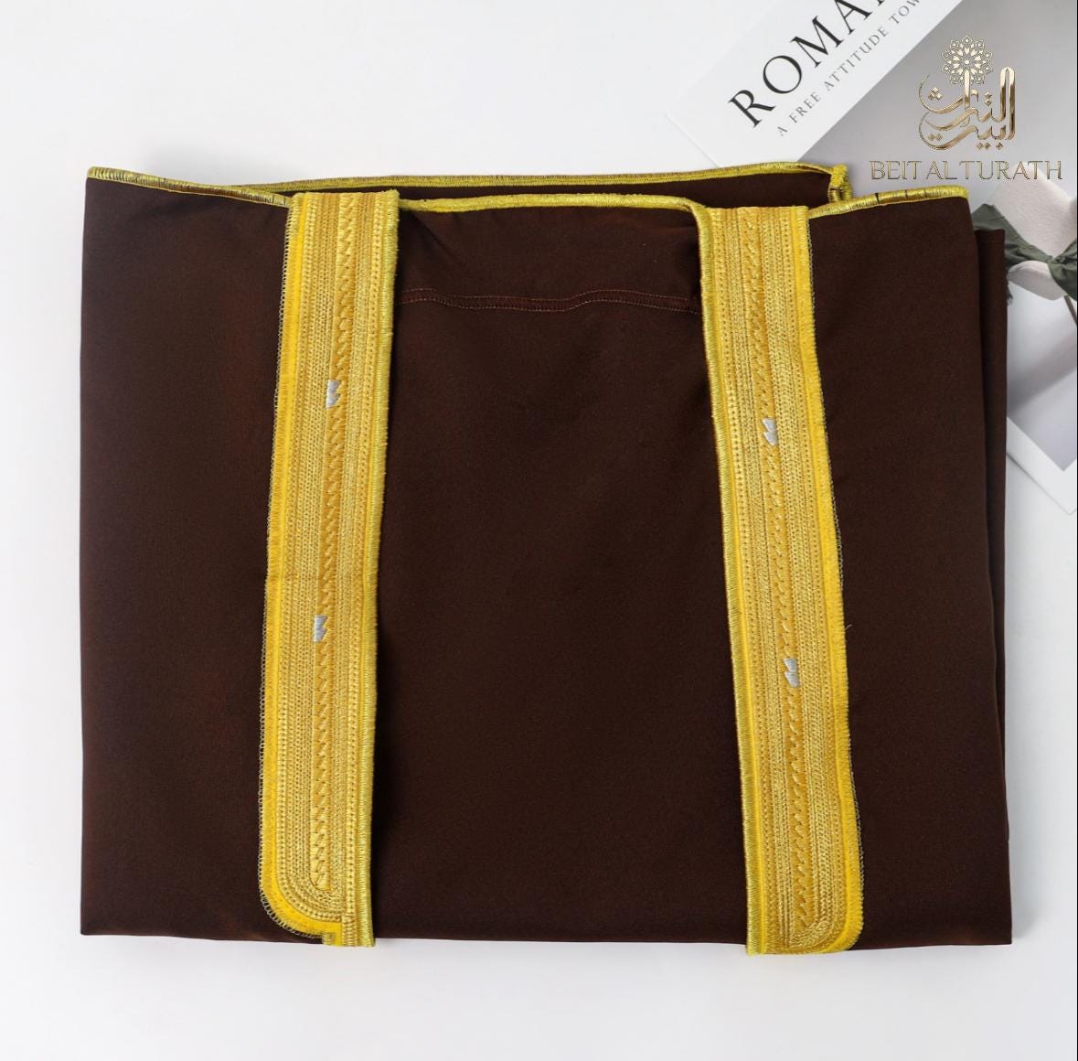 Traditional Arabic Men's Bisht – Luxury Gold-Trimmed Thobe Cloak