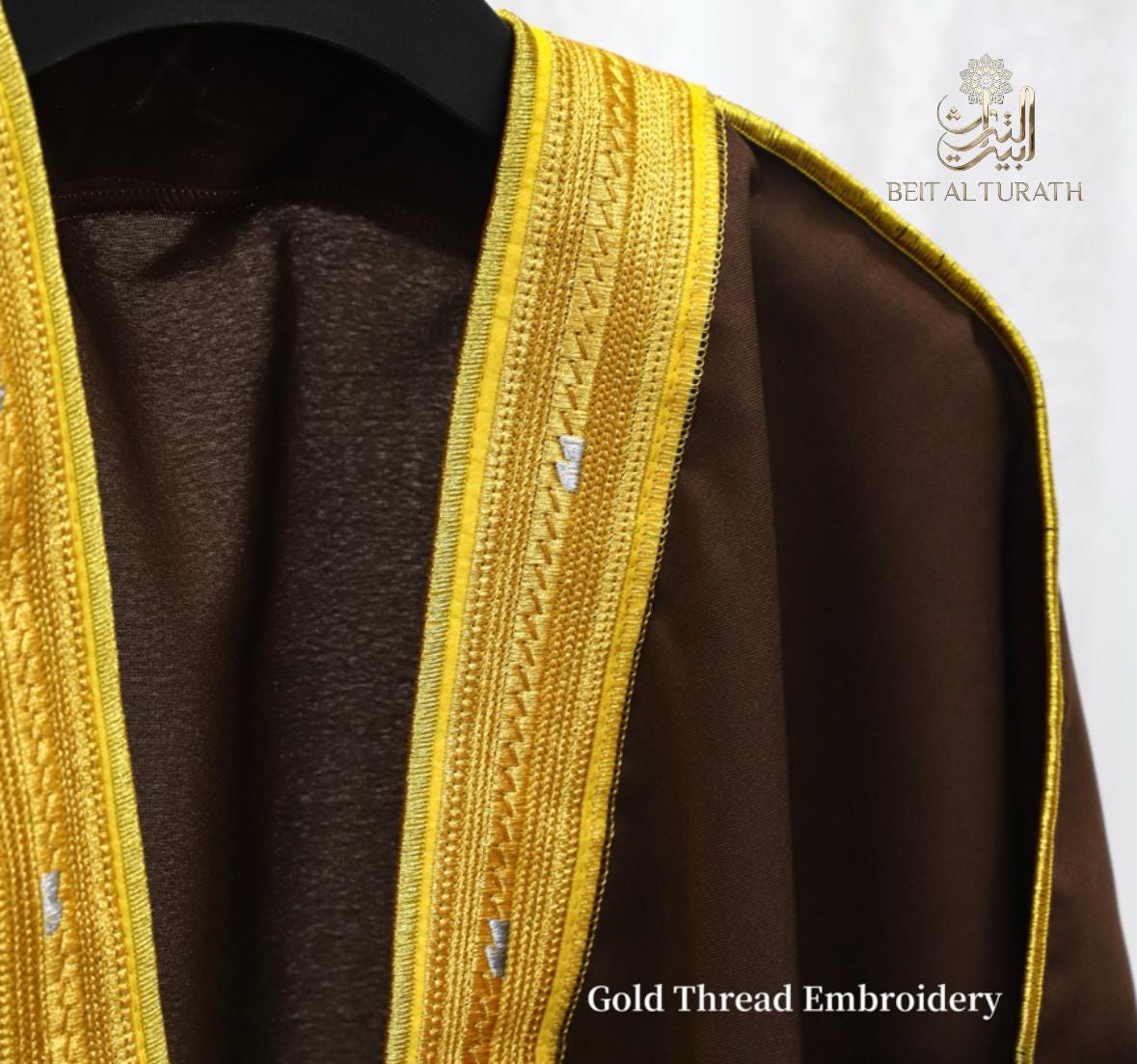 Traditional Arabic Men's Bisht – Luxury Gold-Trimmed Thobe Cloak